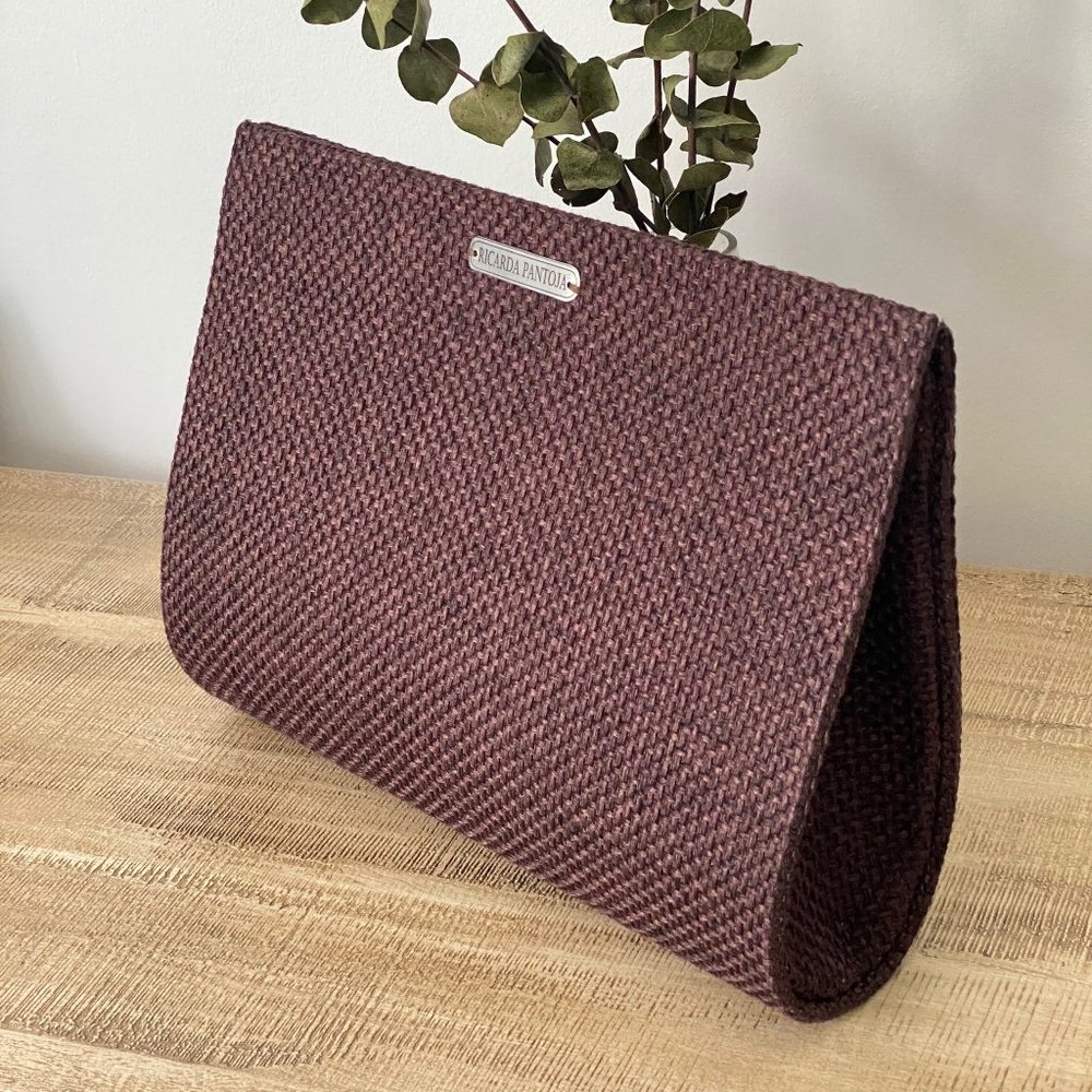 COFFEE CLUTCH